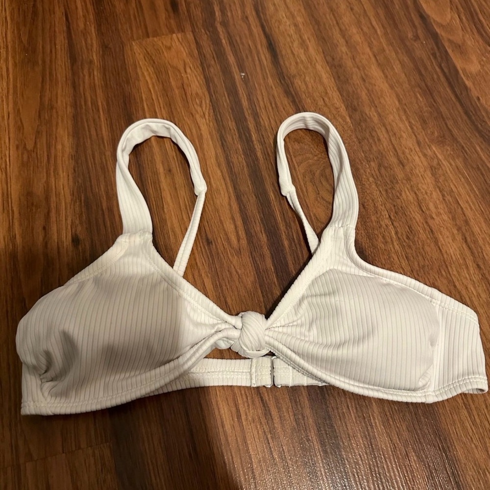 Women's White Ribbed Knot-Front Bralette